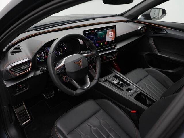 Cupra Formentor VZ Performance 1.4 e-Hybrid 245 pk DSG | Panoramadak | Trekhaak | Camera | Leder | Brembo remmen | Standkachel | 19 inch exclusive