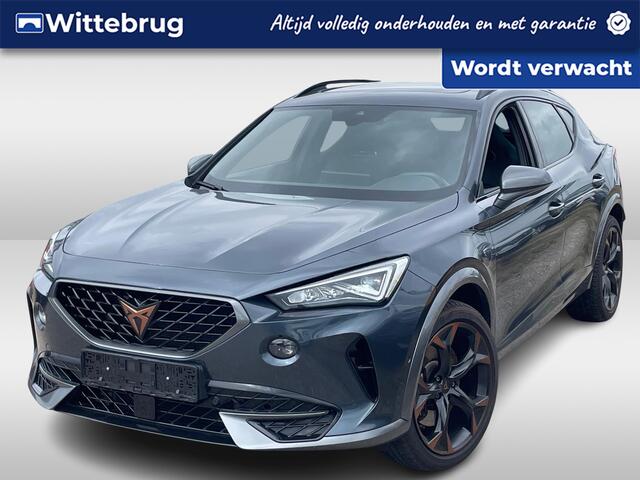 Cupra Formentor 1.4 e-Hybrid 245pk DSG VZ Black Edition / Panoramadak / Zwart Lederen Kuipstoelen / Memory Seat / 19" LMV / Camera / Keyless / Stuur en Stoelverwarming / Voorruit Verwarming / Dynamic Chassis Control