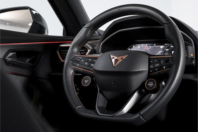 Cupra Formentor 1.5 TSI 272 PK e-Hybrid VZ Performance - Automaat | Dig. Cockpit | Adapt. Cruise | Stoel-+Stuurverw. | Elek. stoel met geheugen | PDC | Camera | NAV + App. Connect | ECC | LM 19" Sandstorm Copper |