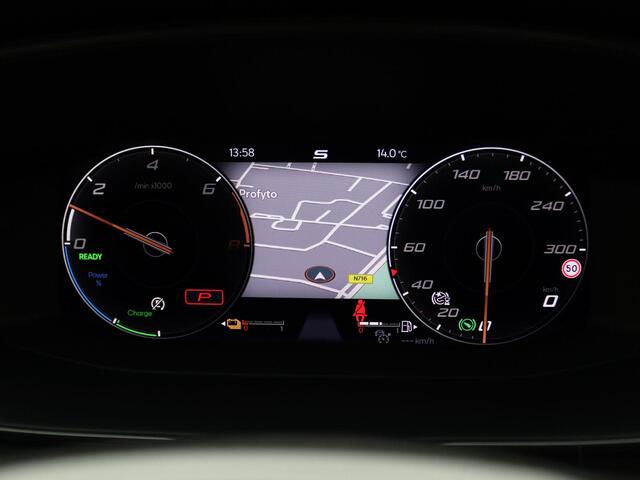 Cupra Formentor 1.4 e-Hybrid VZ Performance 245PK DSG full led, trekhaak, side assist, panoramadak, elek. bedienbare achterklep, achteruitrijcamera, keyless, alarm, 19" lichtmetaal,adaptive cruise met travel assist,