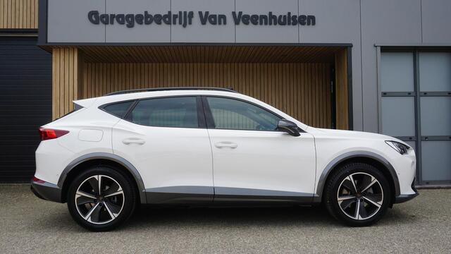 Cupra Formentor 1.4 e-Hybrid 204pk Pano.Dak Leder LED Ambiance Light Keyless 18inch LM *Nieuwstaat* 21546km!