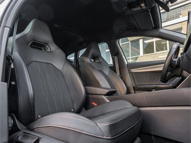 Cupra Formentor 1.4 e-Hybrid VZ Performance 245 PK ELEK SCHAALSTOELEN CAMERA 19 INCH BLACK OPTIC LED