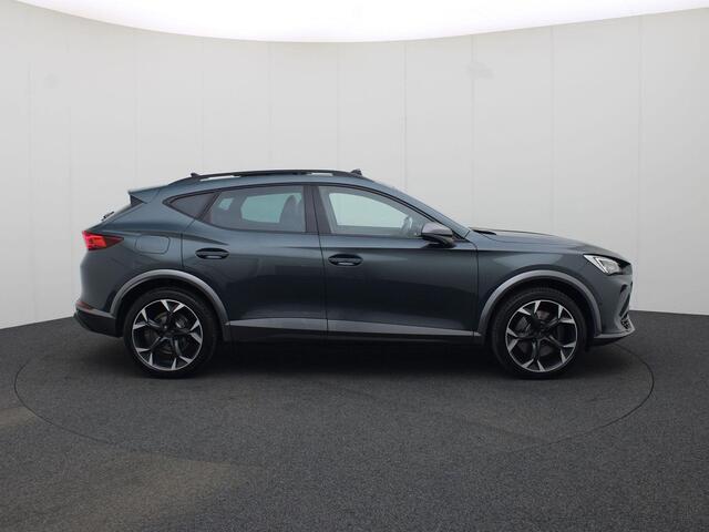Cupra Formentor 1.4e-Hybrid 180kW/245PK VZ DSG · Panoramadak · Trekhaak · Camera + Parkeersensoren