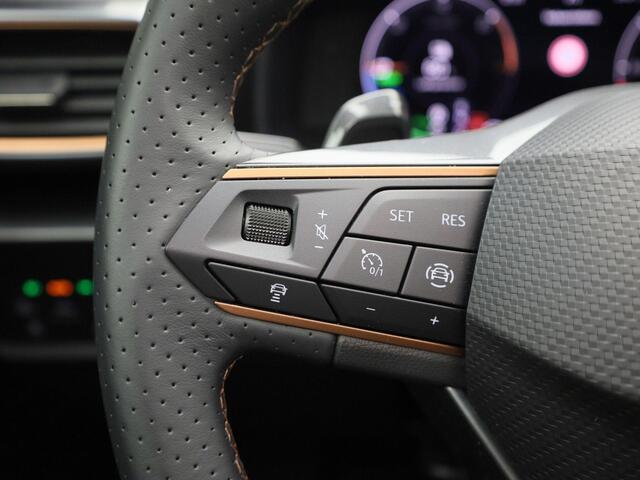 Cupra Formentor 1.4e-Hybrid 150kW/204PK DSG · Panoramadak · Leder/stof · Camera + Parkeersensoren · Garantie tot oktober 2025