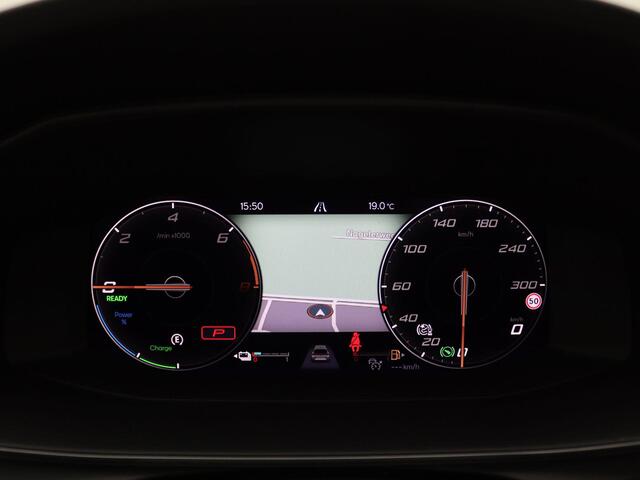 Cupra Formentor 1.4 e-Hybrid VZ Performance 204PK DSG Full led, trekhaak, schuif-kanteldak, 360gr. camera, adaptive cruise met travelassist, keyless, alarm, stuur-stoelverwarming, 19" lichtmetaal