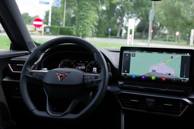 Cupra Formentor 1.4 e-Hybrid VZ 245 PK Performance PHEV, Camera, Groot-Navigatie, Stoelverwarming, Keyless