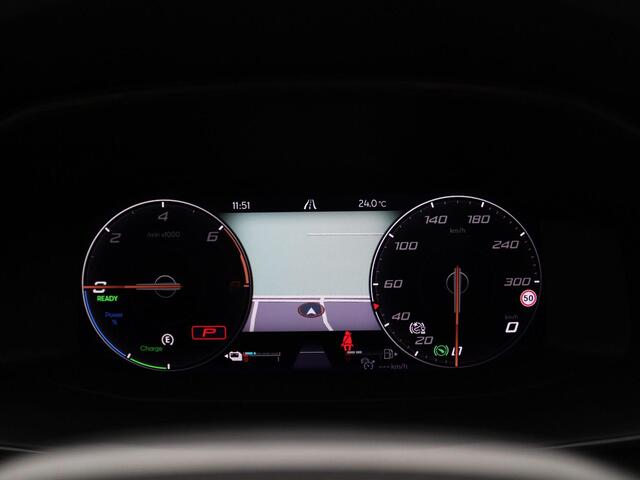 Cupra Formentor 1.4 e-Hybrid Performance 204PK DSG Pano-Schuifdak, Adaptieve Cruise Controle, 360gr. Camera, Memorystoel, Keyless, Side Assist, Stoel-Stuurverwarming, Elektr. Achterklep, 19" LM Velgen