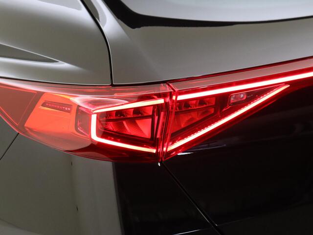 Cupra Formentor 1.4 e-Hybrid Performance | Adaptieve demping | 360 camera | BEATS audio | Cupra mode | Keyless | Stoel- en stuurwielverwarming | Dodehoek detectie | Parkeerassistent |