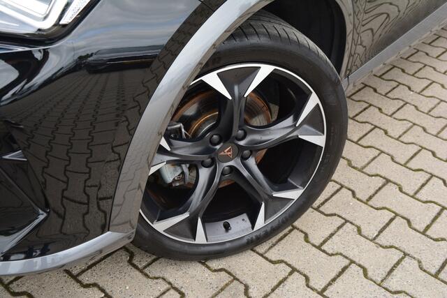 Cupra Formentor 1.4 e-Hybrid Performance | Camera | Trekhaak | Kuipstoelen |
