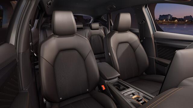 Cupra Formentor 1.5 TSI e-Hybrid 204 6DSG Business | Achteruitrijcamera | Digitaal instrumentenpaneel (Virtual Cockpit) | Draadloze Apple CarPlay(TM), Android Auto(TM)