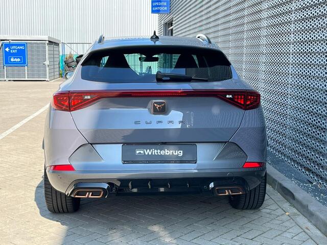 Cupra Formentor 1.4 e-Hybrid VZ 245pk DSG Performance / 19" LMV / Super Sportstuur / Stuur + Stoelverwarming / Achteruitrijcamera / Kuipstoelen