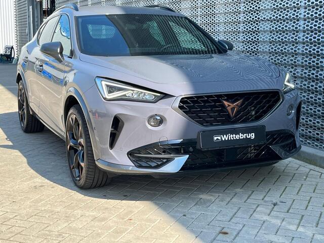 Cupra Formentor 1.4 e-Hybrid VZ 245pk DSG Performance / 19" LMV / Super Sportstuur / Stuur + Stoelverwarming / Achteruitrijcamera / Kuipstoelen