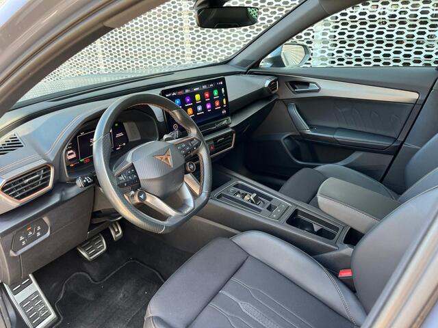 Cupra Formentor 1.4 e-Hybrid VZ 245pk DSG Performance / 19" LMV / Super Sportstuur / Stuur + Stoelverwarming / Achteruitrijcamera / Kuipstoelen