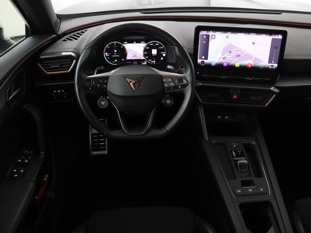 Cupra Formentor 1.4 e-Hybrid VZ Performance | 245 PK | Stoel & stuurverwarming | Adaptive cruise | Camera | Carplay | Sfeerverlichting | Keyless | Navigatie | Sportstoelen | Full LED | PHEV