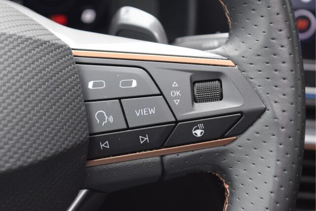 Cupra Formentor 1.4 e-Hybrid Panorama, Virtual cockpit, Elek. trekhaak, Afdaptive cruise, Stoel/stuurverwarming,