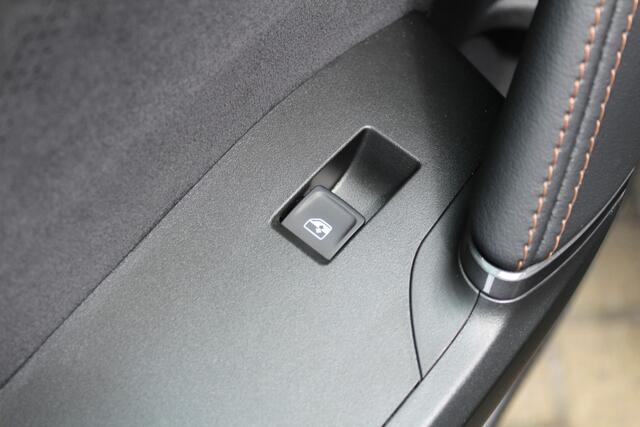 Cupra Formentor 1.5 TSI e-Hybrid VZ Performance | 293 pk | Panorama dak | Keyless Go | 360* Camera | Stoelverwarming | Elektrisch verstelbare bestuurdersstoel met memory | Apple CarPlay/Android Auto | Parkeersensoren V+A | Stuurverwarming | Clima | Schuif/kantel dak | Ad