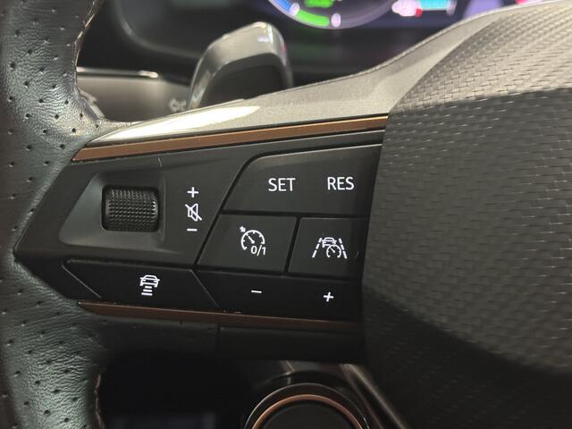 Cupra Formentor 1.4 VZ Mat grijs/Leder/Camera/Cupra knoppen