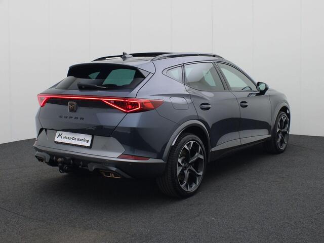 Cupra Formentor 1.4 e-Hybrid 180kW/245PK VZ DSG · Panoramadak · Trekhaak · Camera · Apple Car Play · Leder/stof
