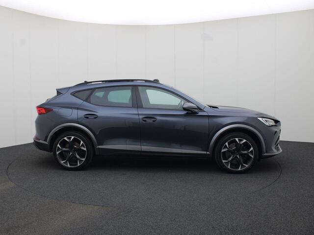 Cupra Formentor 1.4 e-Hybrid 180kW/245PK VZ DSG · Panoramadak · Trekhaak · Camera · Apple Car Play · Leder/stof