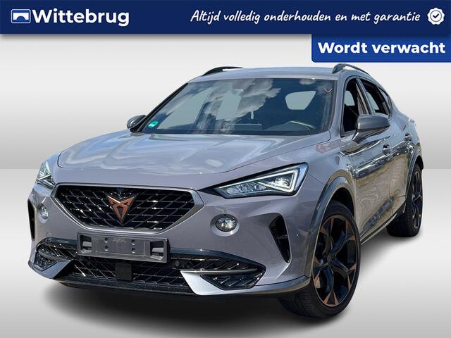 Cupra Formentor 1.4 e-Hybrid 245pk DSG VZ Black Edition / Graphene Grey / Supersport Stoel / Zwart Lederen Kuipstoelen / Memory Seat / 360 Camera / Keyless / Stuur en Stoelverwarming / Voorruit Verwarming / 19" LMV / Navigatie / Dynamic Chassis Co