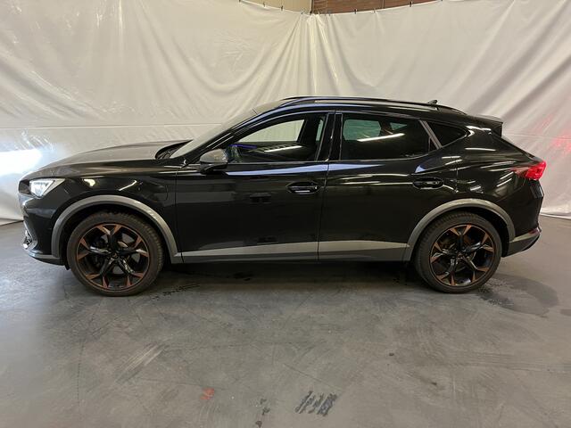 Cupra Formentor 1.4 e-Hybrid Performance / AUTOMAAT/ 245 PK/ FULL LINK/ KEYLESS/ PARK. SENSOREN + CAMERA/ RIJ-MODI/ STOEL-STUUR VERWARM./ 3-ZONE CLIMA/ NAVI/ 19" LMV
