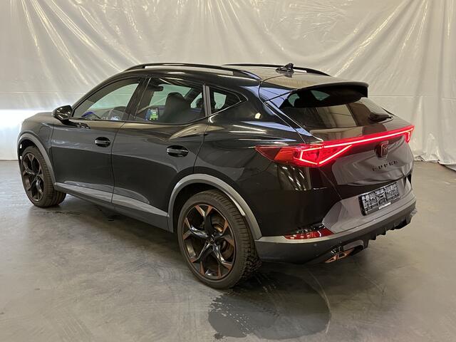 Cupra Formentor 1.4 e-Hybrid Performance / AUTOMAAT/ 245 PK/ FULL LINK/ KEYLESS/ PARK. SENSOREN + CAMERA/ RIJ-MODI/ STOEL-STUUR VERWARM./ 3-ZONE CLIMA/ NAVI/ 19" LMV