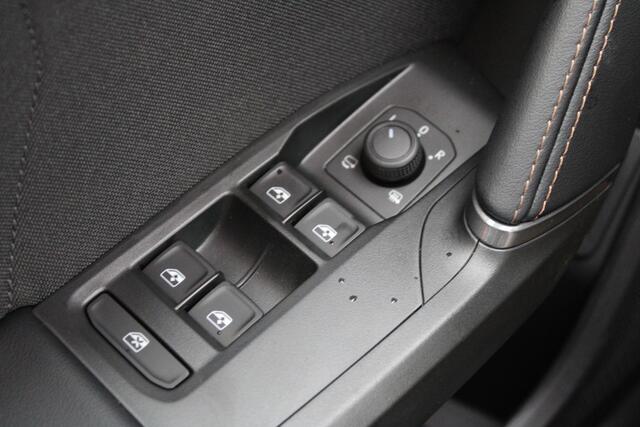Cupra Formentor 1.5 TSI e-Hybrid Business - Stoel/Stuurverwarming - 360 Camera - LED - ACC - Navi - Elek Achterklep - Keyless - Rijklaar