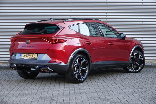 Cupra Formentor 1.4 e-Hybrid VZ Tribe Edition | Panoramadak | Trekhaak | 360 Camera | Nieuwstaat ! |