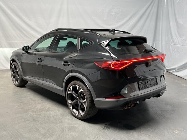 Cupra Formentor 1.4 e-Hybrid VZ Performance / AUTOMAAT/ 245 PK/ TREKHAAK/ PANO/ CAMERA/ PARK. SENSOREN/ DCC/ DODE HOEK/ MATRIX/ KEYLESS/ STOEL-STUURVERWARM./ FULL LINK/ ADAPT. CRUISE/ NAVI/ CLIMA/ DAB/ 19" LMV