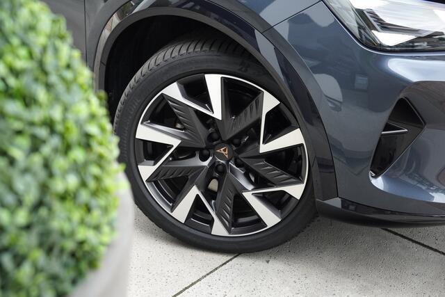 Cupra Formentor 1.5TSI/272pk e-Hybrid VZ Performance|2024|PDC+Camera|Cruise+ACC|Sennheiser|Trekhaak|sportstoelen+Memory|Carplay/AndroidAuto|Matrix-LED|19"LMV