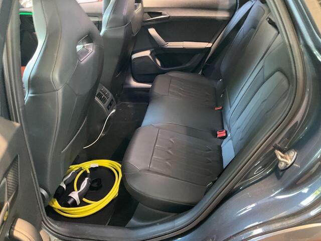 Cupra Formentor 1.4 e-Hybrid VZ Performance PHEV 245pk | Wegklapbare trekhaak | Leder | Stoelverwarming | Virtual cockpit | 360° camerasysteem | Adaptive cruise control