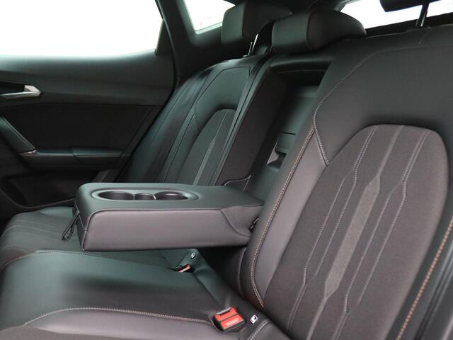 Cupra Formentor 1.4 e-Hybrid VZ Performance Panoramadak, Elek. achterklep, Elek. stoelen voor, Adaptive Cruise Control, Winterpakket