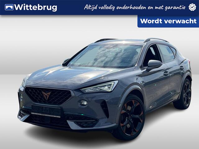 Cupra Formentor 1.4 e-Hybrid 245pk DSG VZ Performance / GRAPHENE GREY / Trekhaak Elek. / 19" LMV / Dynamic Chassis Control / Navi / Camera / Keyless / Stuur en Stoelverwarming