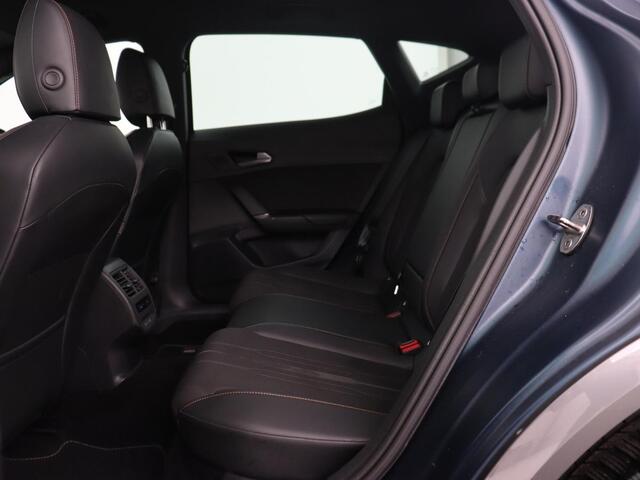 Cupra Formentor 1.4 e-Hybrid | Carplay | Camera | Adaptive cruise | Sfeerverlichting | Keyless | Navigatie | Sportstoelen | Full LED | Petrol Blue Matt | PHEV | Plug-In