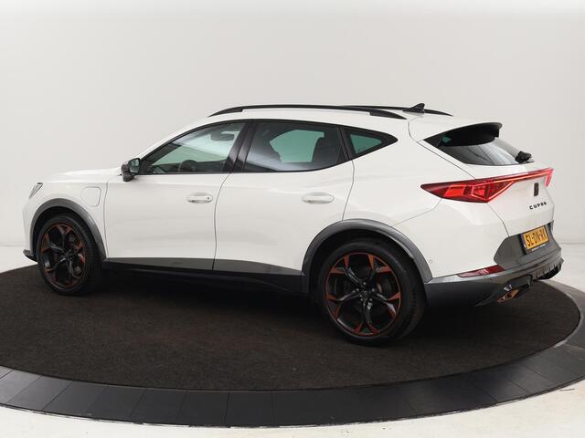 Cupra Formentor 1.4 e-Hybrid VZ | 245pk | 360 Camera | Stoel & stuurverwarming | Adaptive cruise | Carplay | Sfeerverlichting | Navigatie | Park Assist | Keyless | PHEV | Plug In