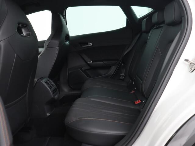 Cupra Formentor 1.4 e-Hybrid VZ | 245pk | 360 Camera | Stoel & stuurverwarming | Adaptive cruise | Carplay | Sfeerverlichting | Navigatie | Park Assist | Keyless | PHEV | Plug In