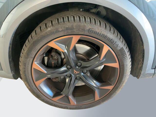Cupra Formentor 1.4 e-Hybrid VZ Copper Edition 245pk | Elektrische Trekhaak | Stoelverwarming | Adaptive cruise control | Achteruitrijcamera