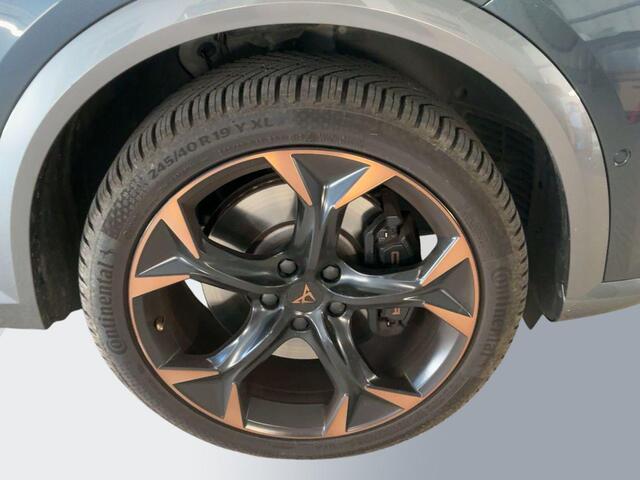 Cupra Formentor 1.4 e-Hybrid VZ Copper Edition 245pk | Elektrische Trekhaak | Stoelverwarming | Adaptive cruise control | Achteruitrijcamera
