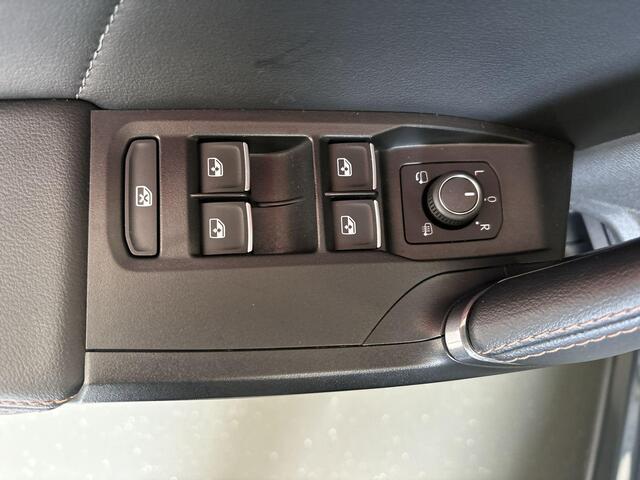 Cupra Formentor 1.4 245pk DSG e-Hybrid VZ Performance · Camera · Panoramadak · Keyless · Elek. Trekhaak · Elek. Achterklep · Apple/Android Car Play · Navigatie · 19'' Inch ·