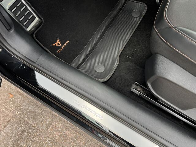 Cupra Formentor 1.4 e-Hybrid VZ Performance | Pano | Schaalstoelen | Adaptive CC |