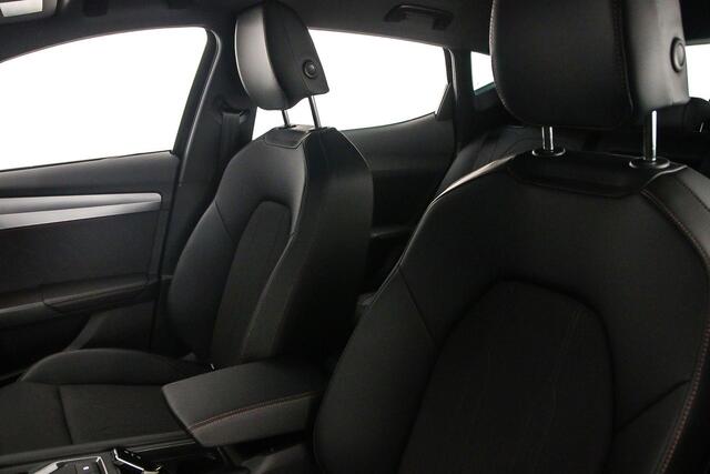 Cupra Formentor Business 1.5 TSI eHybrid 204pk DSG Automaat Trekhaak, Navigatie, Adaptive cruise control, 360 camera, Achteruitrijcamera, LED koplampen, Stuurwiel verwarmd