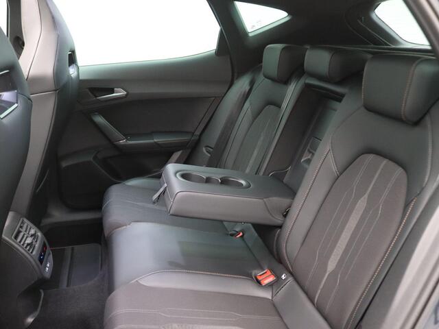 Cupra Formentor 1.4 e-Hybrid VZ Performance 245PK DSG SOH 92%, Pano-Schuifdak, Trekhaak, Keyless, Side Assist, Achteruitrijcamera, Stoel-Stuurverwarming, Adaptieve Cruise Control, 19" LM Velgen