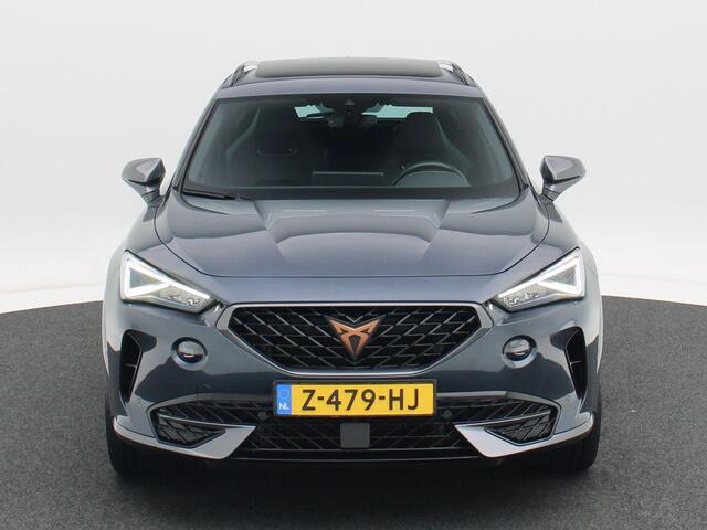 Cupra Formentor 1.4 e-Hybrid 245 Pk Automaat VZ Performance | Panoramadak | Trekhaak | Adaptive Cruise | Elektrische Achterklep | Camera | Stuur Verwarming | Carplay | 19 Inch