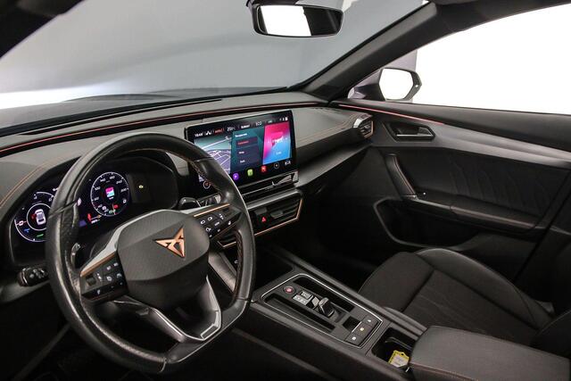 Cupra Formentor Business 1.4 TSI e-Hybrid 204pk DSG Automaat Panoramadak, Adaptive cruise control, 360 camera, Navigatie, Achteruitrijcamera, Elektrische achterklep