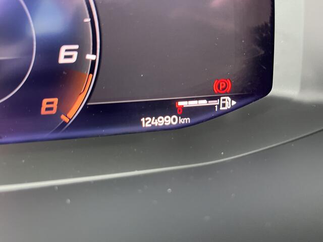 Cupra Formentor 1.4 e-Hybrid VZ Black Edition / AUTOMAAT/ PANO/ 245 PK/ ELEKTR. TREKHAAK/ LEDER/ ELEKTR. STOEL/ 19" LMV/ FULL LINK/ ADAPT. CRUISE/ DIGITAL DASH/ PARK. SENSOREN + 360 CAMERA/ RIJ-MODI/ STOEL-STUUR VERWARM./ NAVI/ MATRIX