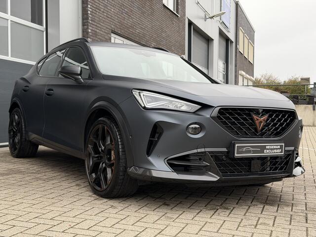 Cupra Formentor VZ5 2.5 TSI 4DRIVE | Carbon | Schaalstoelen | Elek. klep | 360 CAMERA | BEATS | KEYLESS | Stoel- stuurverw. | SFEER