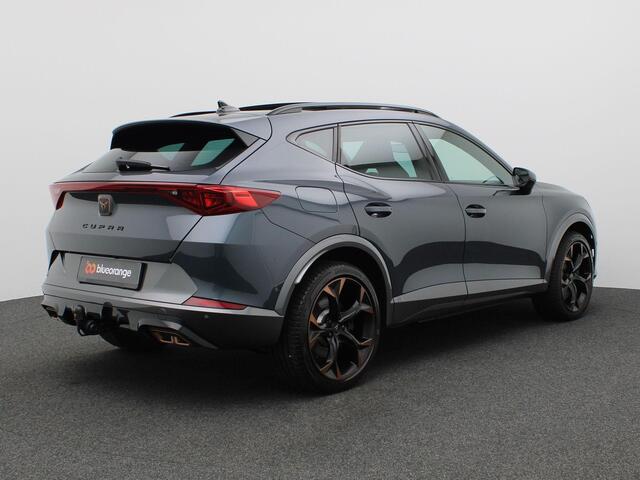 Cupra Formentor 1.4 e-Hybrid VZ Performance 245PK DSG Panoramadak, SOH 90%, Trekhaak, Achteruitrijcamera, Virtual pedal, Keyless, Stuur/stoelverwarming, Side assist, 19'' lichtmetaal