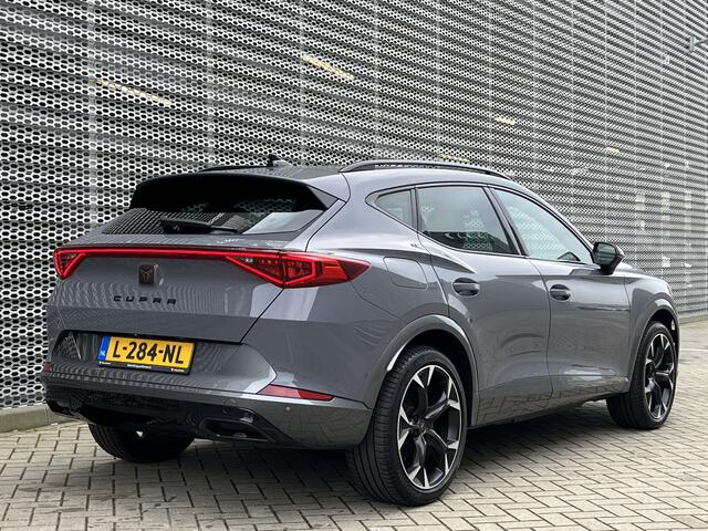 Cupra Formentor 1.4 e-Hybrid Performance / Pano / Navigatie / Camera / Parkeersenoren V+A / Lichtmetaal 19 inch / P4