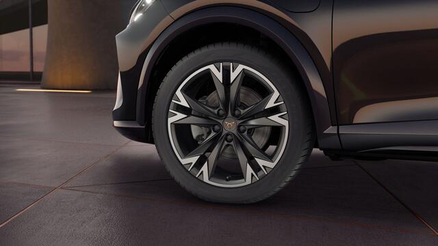 Cupra Formentor 1.5 TSI e-Hybrid 204 6DSG Essential | Digitaal instrumentenpaneel (Virtual Cockpit) | Draadloze Apple CarPlay(TM), Android Auto(TM) | Elektronisch Sperdifferentieel (XDS)