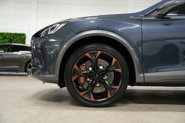 Cupra Formentor 2.0 TSI 4DRIVE 310PK * Brembo - Trekhaak - Sfeer - Beats - Keyless - Camera *